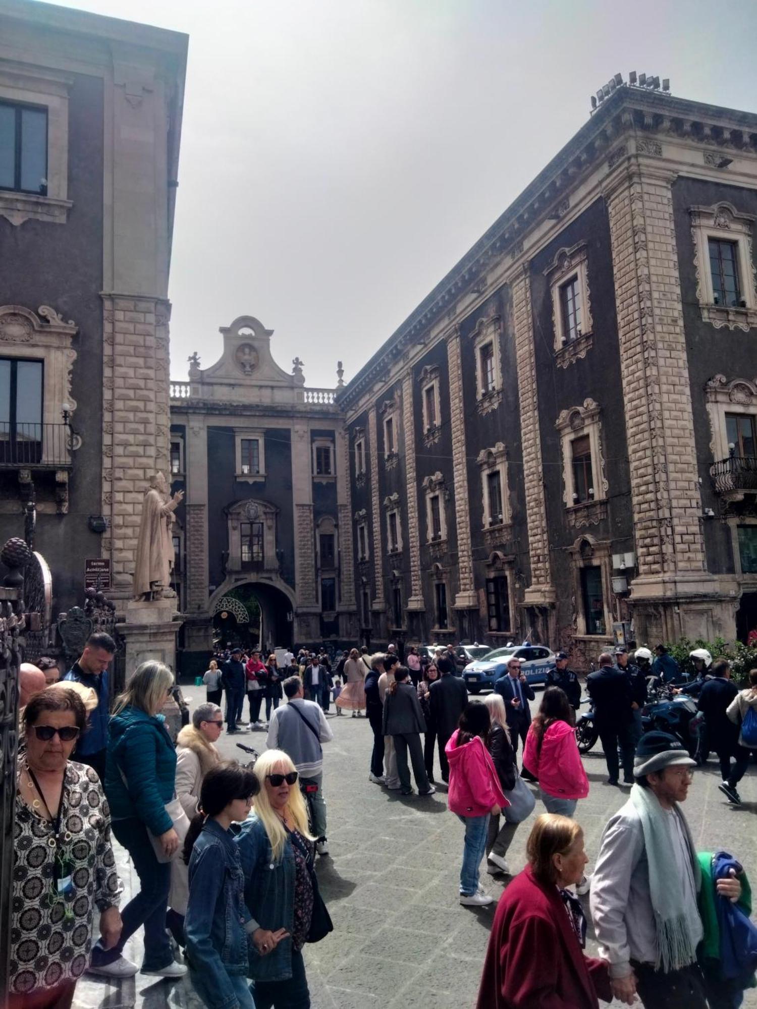 Etna Timeo Central Apartment In Baroque Building Catânia Exterior foto